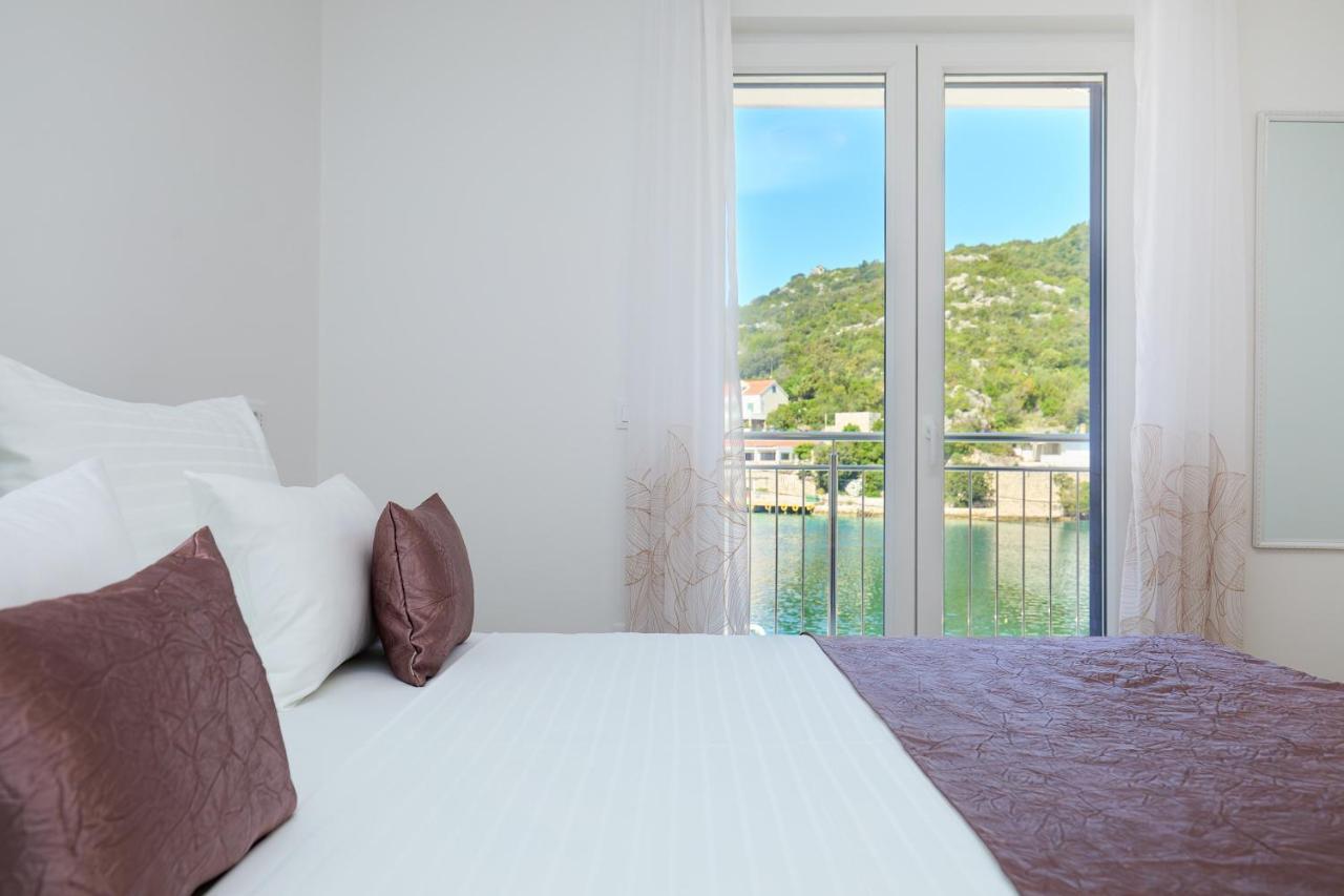 Green Lantern Apartments Okuklje 외부 사진